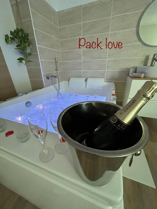 Romantique Room Muret Luaran gambar